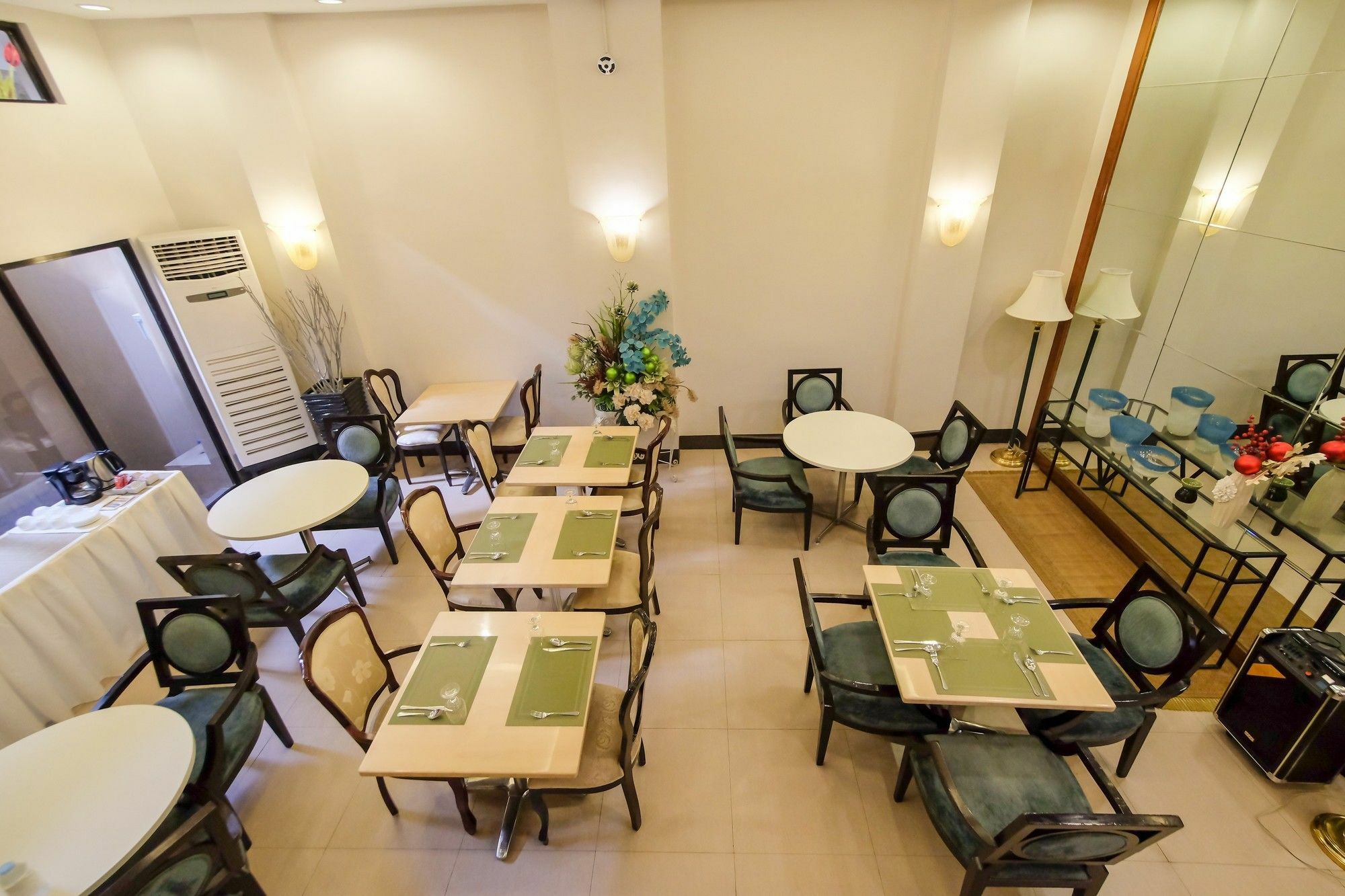 Zen Rooms Del Pilar Malate Manila Esterno foto